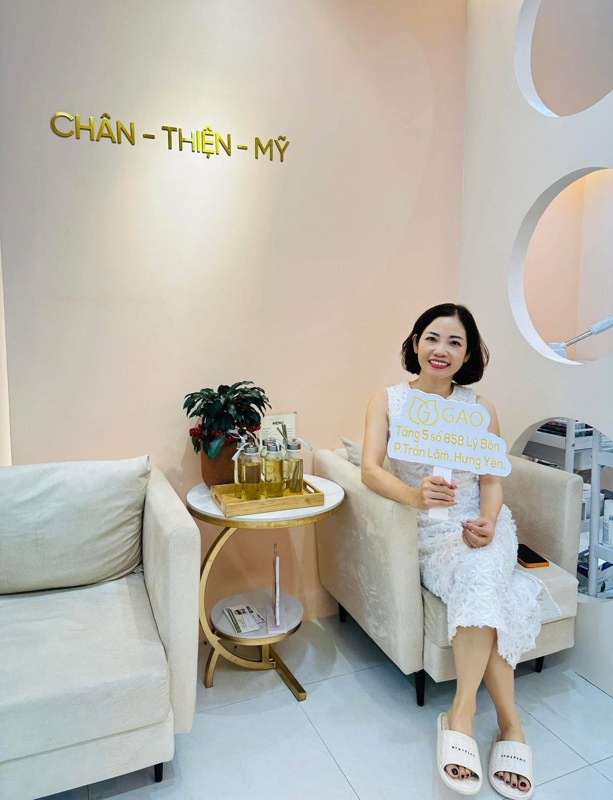 Khách hàng của Gạo · khoảnh khắc 6