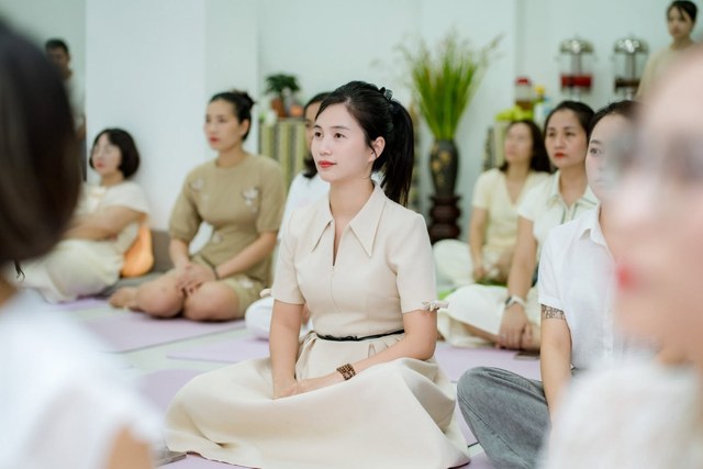 Khách hàng của Gạo · khoảnh khắc 24